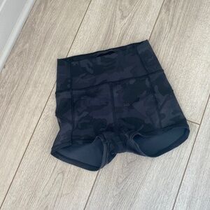 Lululemon fit shorts size 2 great used condition dark camo